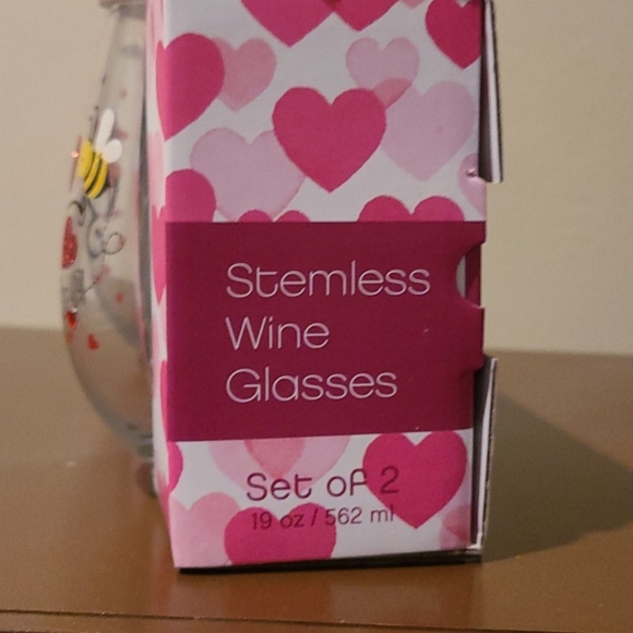 New! Set of two Stemless Wine Glasses - Picture 7 of 10